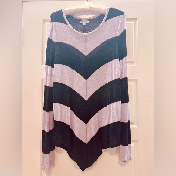 Jennifer Lopez Lavender and Black Sweater, sz 3x - Picture 1 of 4